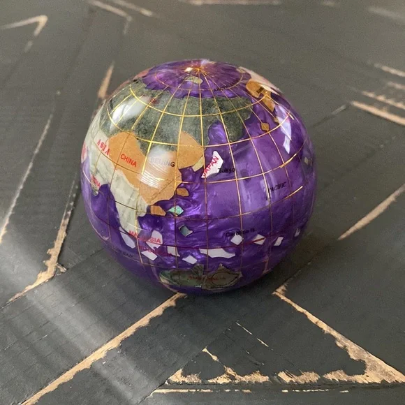 🌎World🌍Globe Paperweight🌏 - Picture 4 of 11